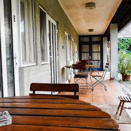 Vendeghaz * Alsóörs