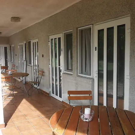 Vendeghaz Guest house *