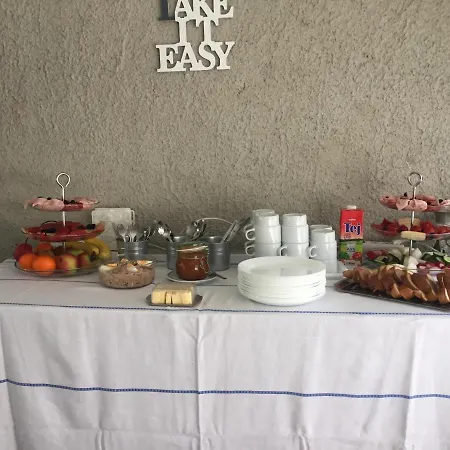 Vendeghaz Guest house *